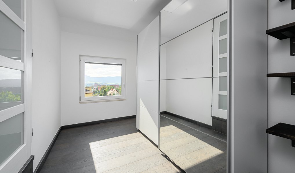 Pronájem bytu 4+1 77 m², Liberec – náhled fotky 11