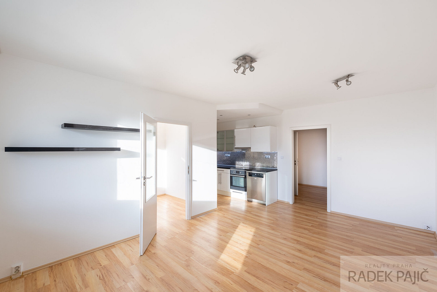 Pronájem bytu 1+1 48 m² – fotografie 4
