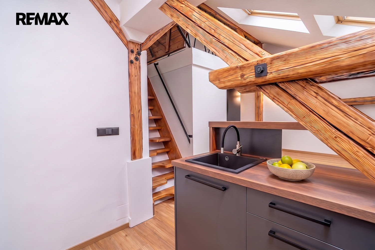 Pronájem bytu 2+kk 48 m² – pohled 5