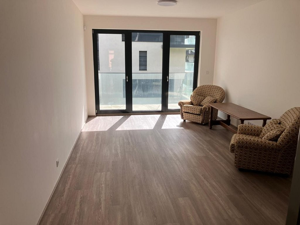 Pronájem bytu 3+kk 71 m² – fotografie 3