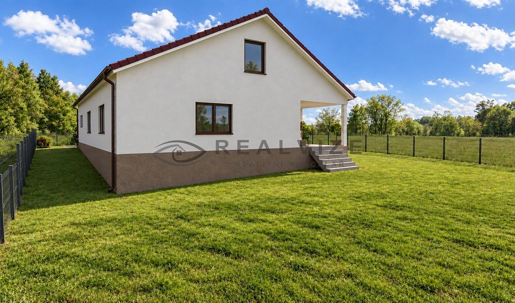 Prodej domu 156 m² s pozemkem 1 014 m², Slavče – náhled fotky 9