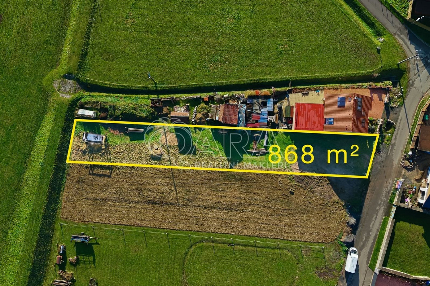Prodej stavebního pozemku 868 m² – fotografie 3