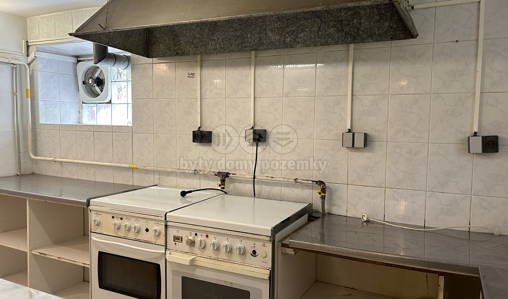 Pronájem restaurace 120 m², Hranice – náhled fotky 8