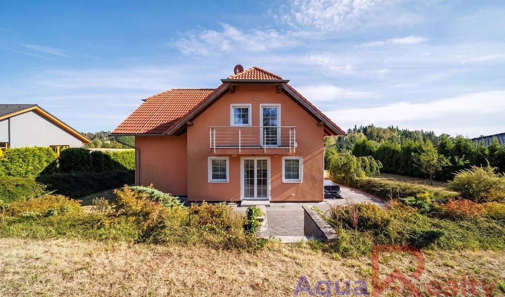 Prodej domu 206 m² s pozemkem 907 m², Nová Role – náhled fotky 23