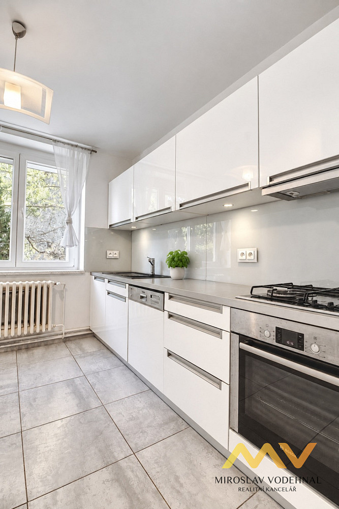 Pronájem bytu 3+1 74 m² – fotografie 3