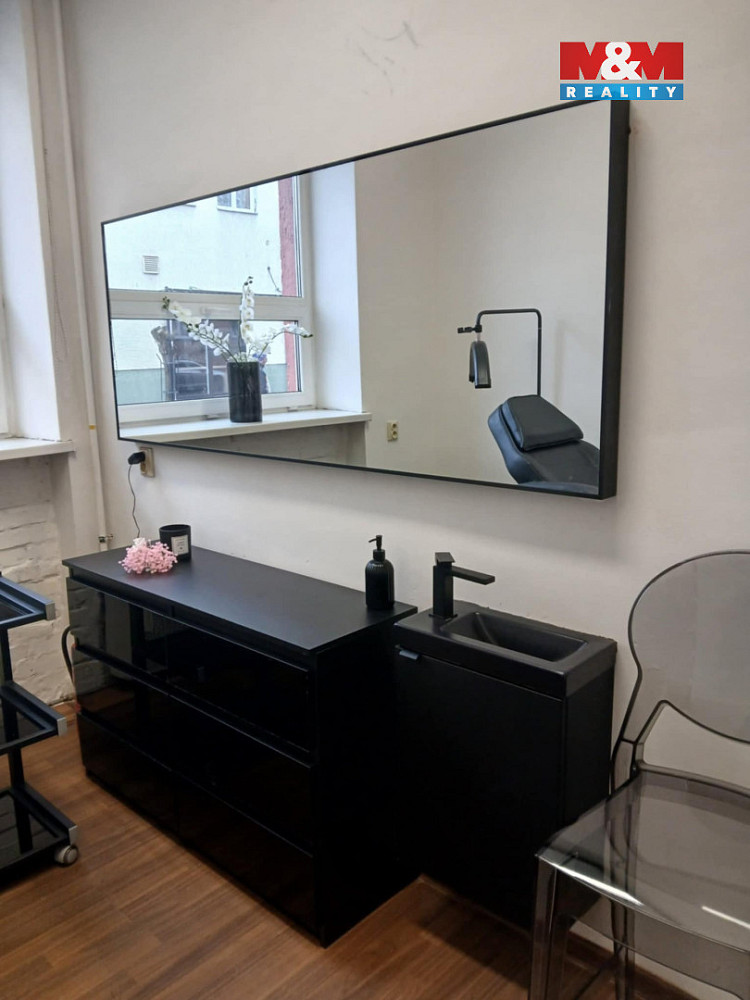 Pronájem obchodních prostor 15 m² — photo 3