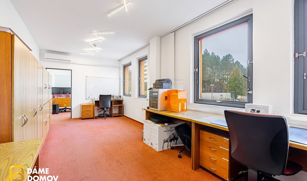 Pronájem skladovacích prostor 1 153 m², Zlín – náhled fotky 3