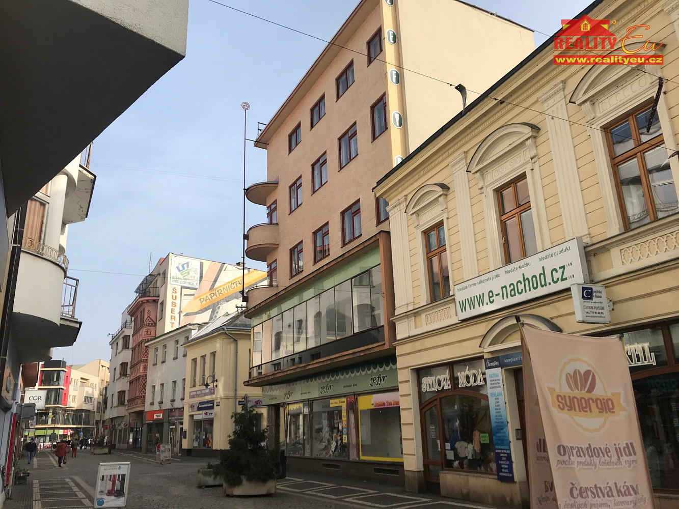 Pronájem obchodních prostor 160 m² – fotografie 2