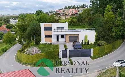 Prodej stavebního pozemku 2 352 m²
