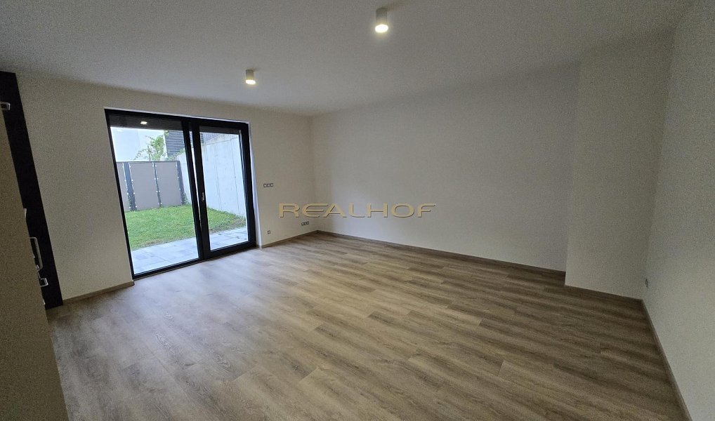 Pronájem bytu 1+kk 38 m², Brno – náhled fotky 2