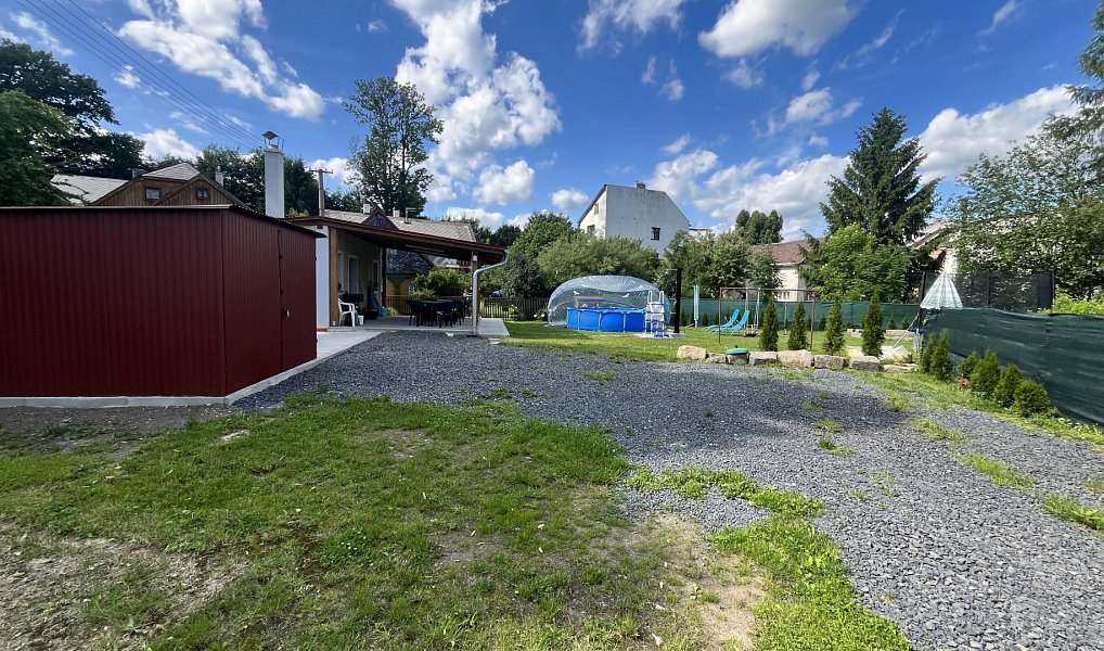 Prodej domu 190 m² s pozemkem 731 m², Šluknov – náhled fotky 26