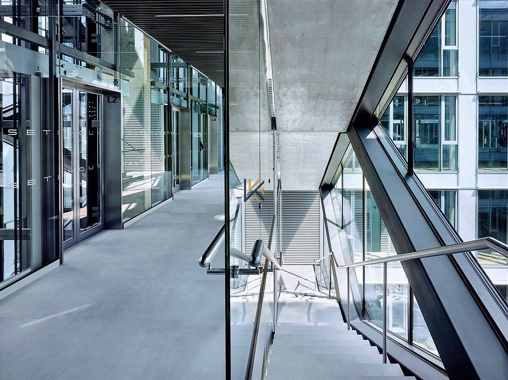 Pronájem kanceláře 620 m² — photo 3
