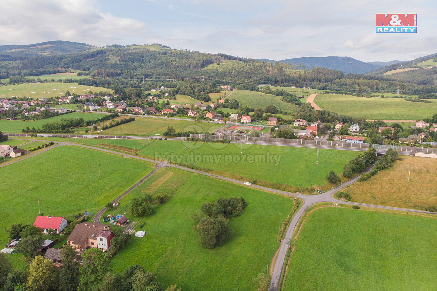 Prodej komerčního pozemku 1 615 m² – fotografie 2
