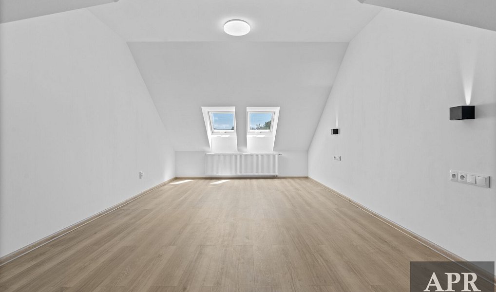 Prodej domu 76 m² s pozemkem 138 m², Nivnice – náhled fotky 9