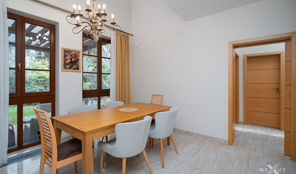 Prodej domu 250 m² s pozemkem 1 437 m², Dobřejovice – náhled fotky 13