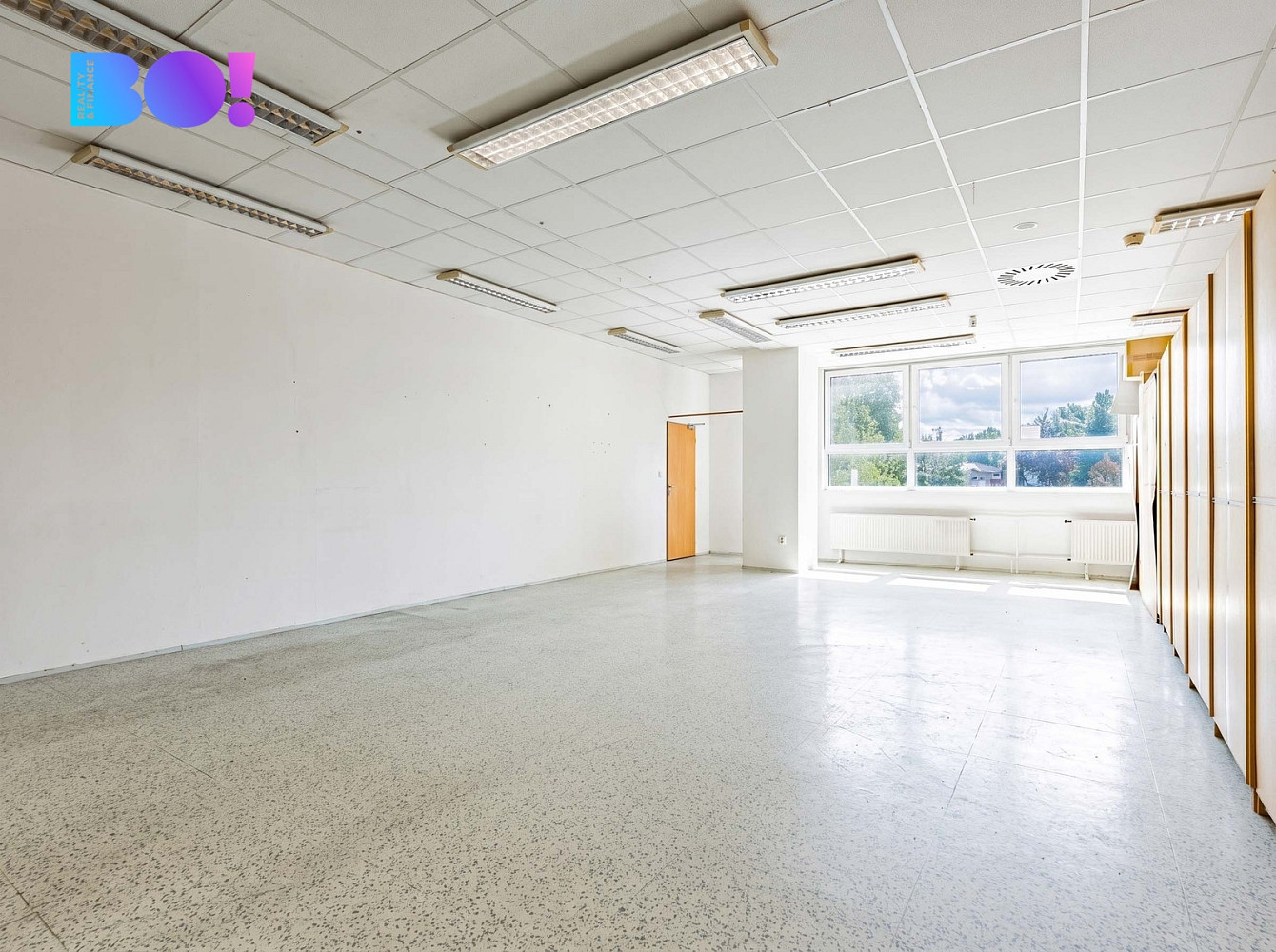 Pronájem obchodních prostor 100 m² – fotografie 2