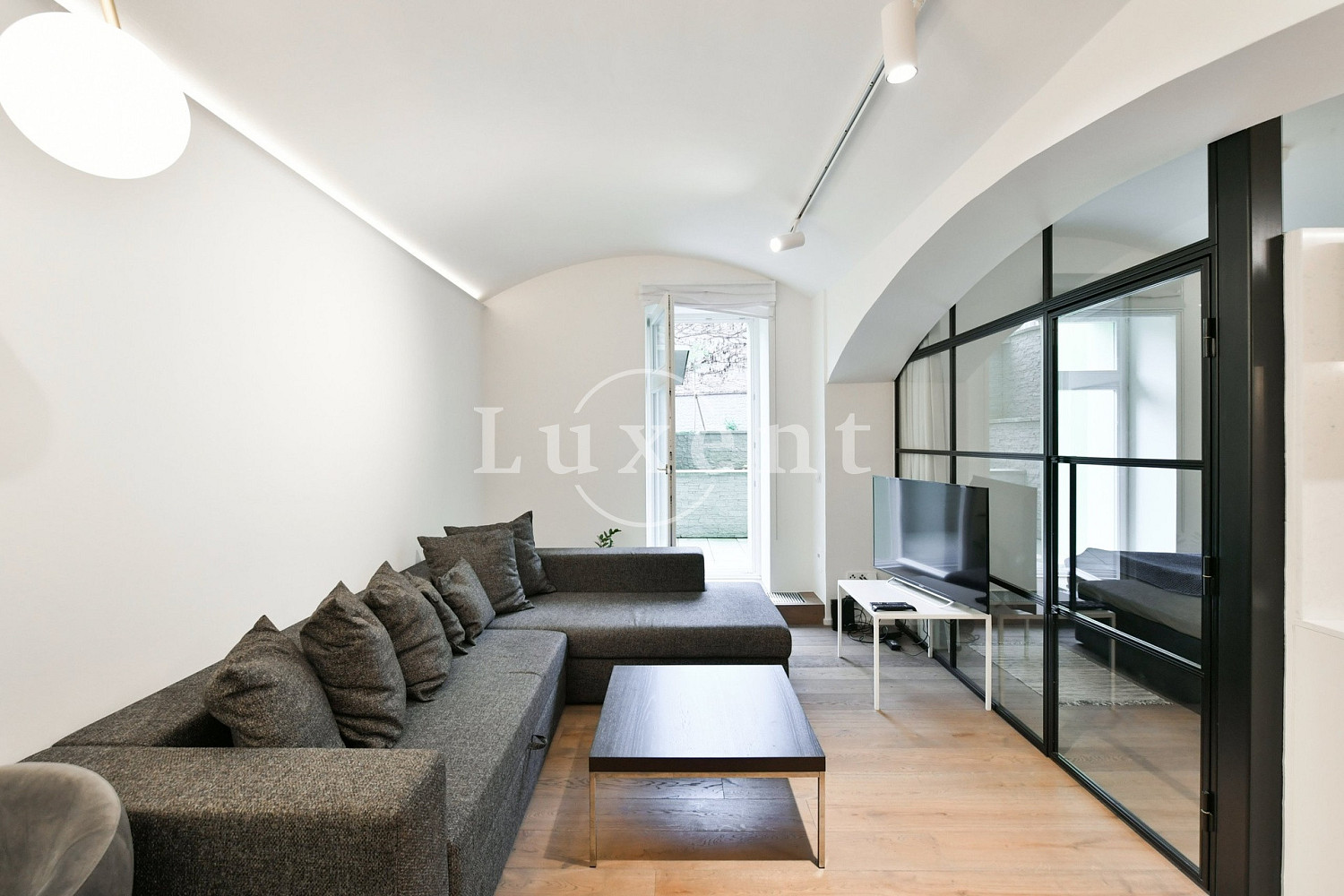 Pronájem bytu 2+kk 50 m² — photo 2