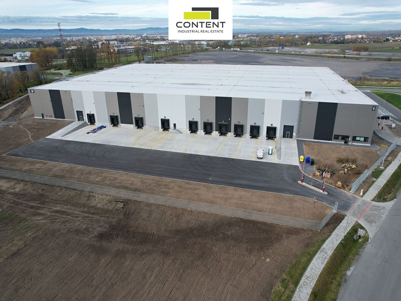 Pronájem skladovacích prostor 5 920 m² – fotografie 2