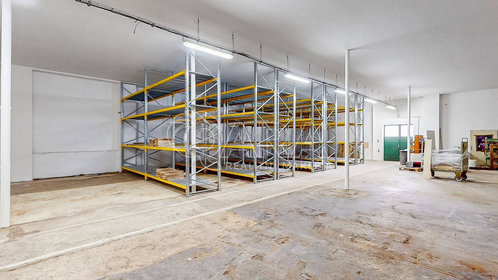 Prodej skladovacích prostor 1 300 m² – fotografie 5