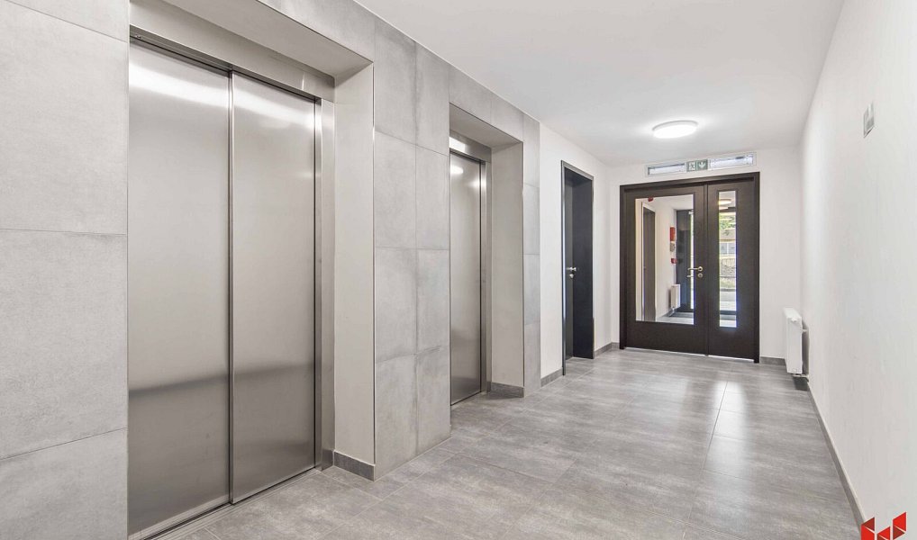 Prodej bytu 2+kk 55 m², Praha – náhled fotky 26