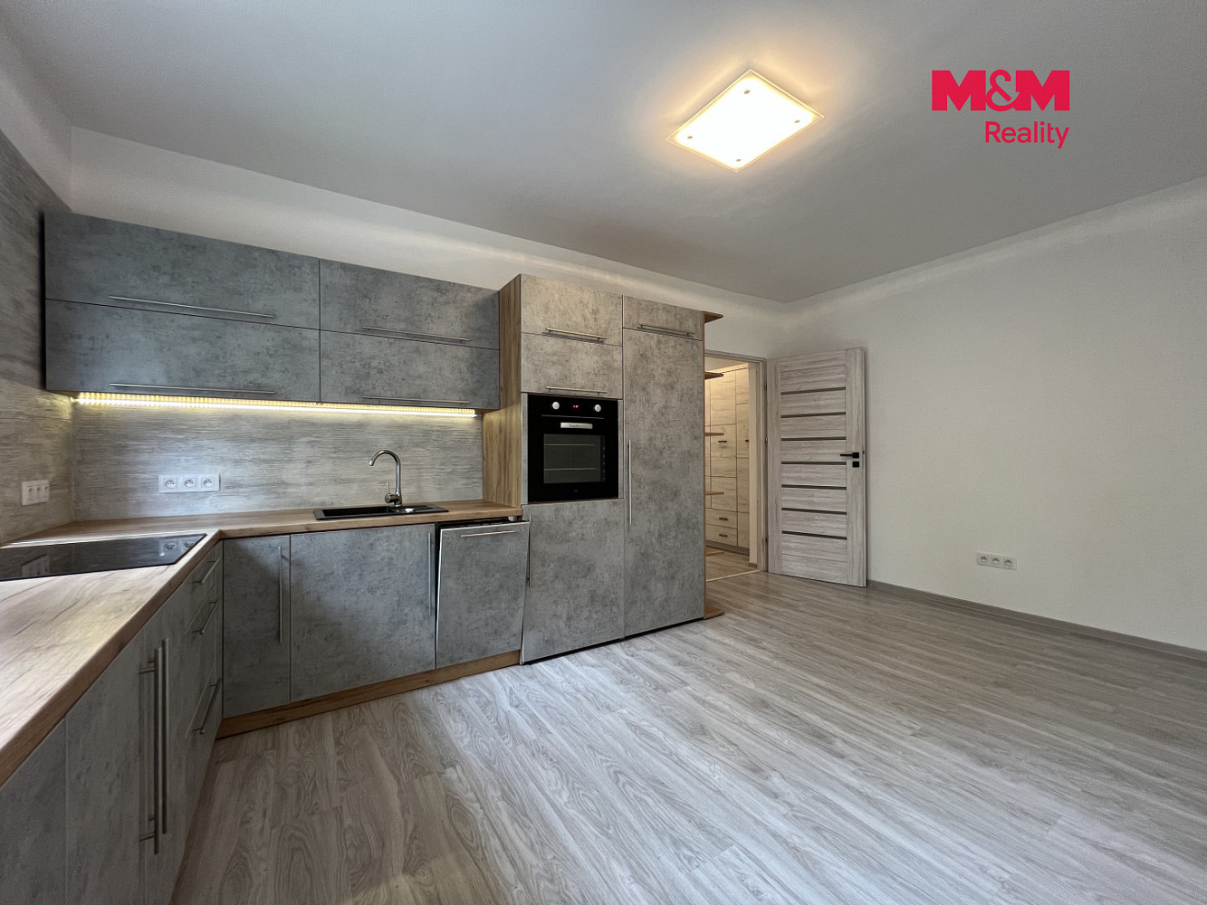Pronájem bytu 3+kk 56 m² – fotografie 3