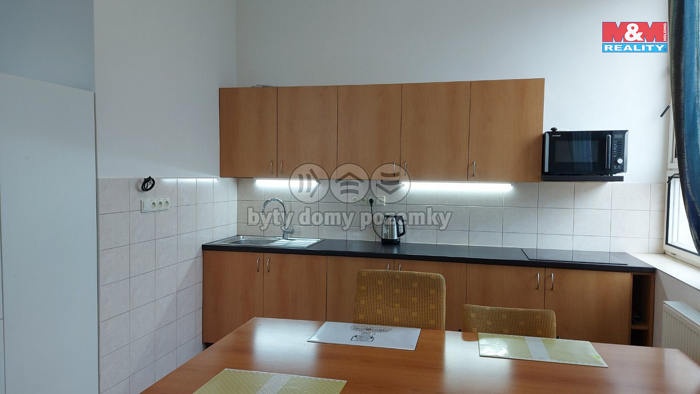 Pronájem bytu 1+1 85 m²