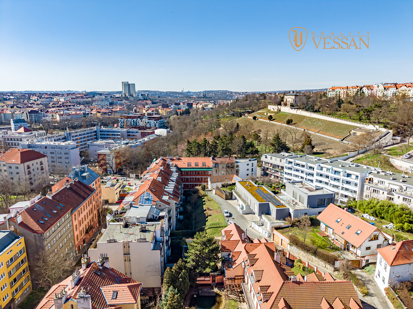 Prodej komerčního pozemku 388 m² — photo 3