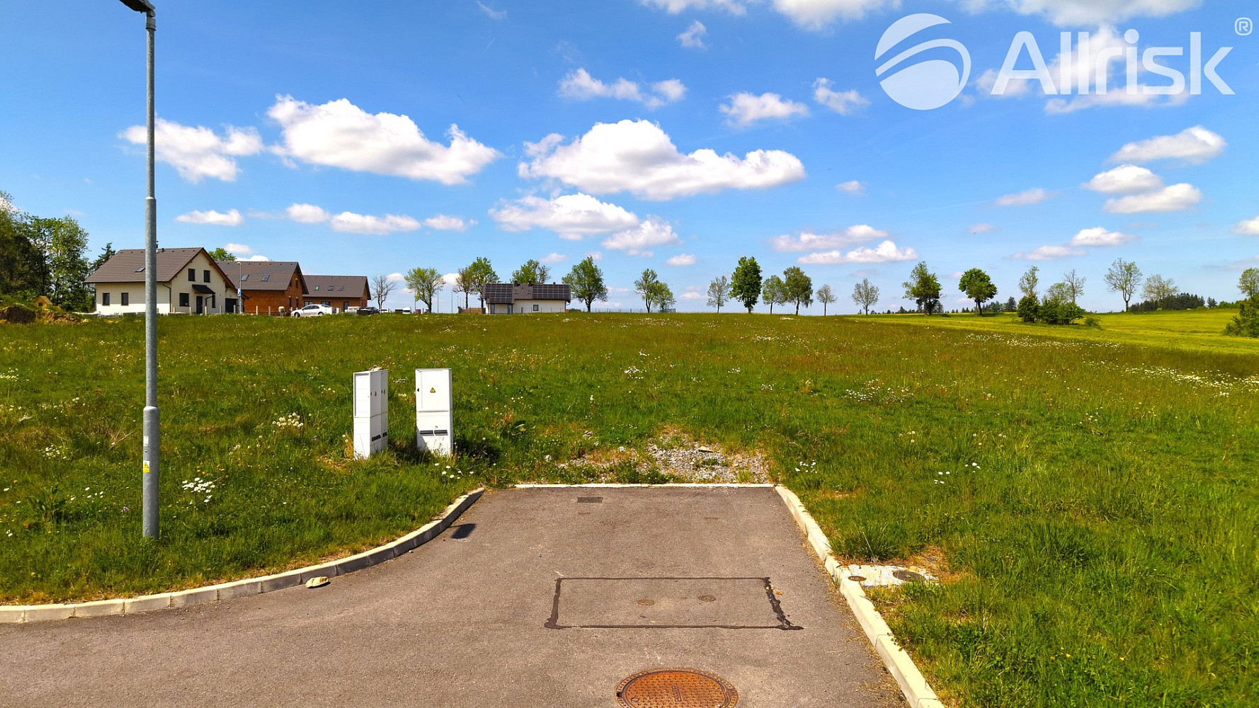 Prodej stavebního pozemku 1 327 m² – fotografie 2