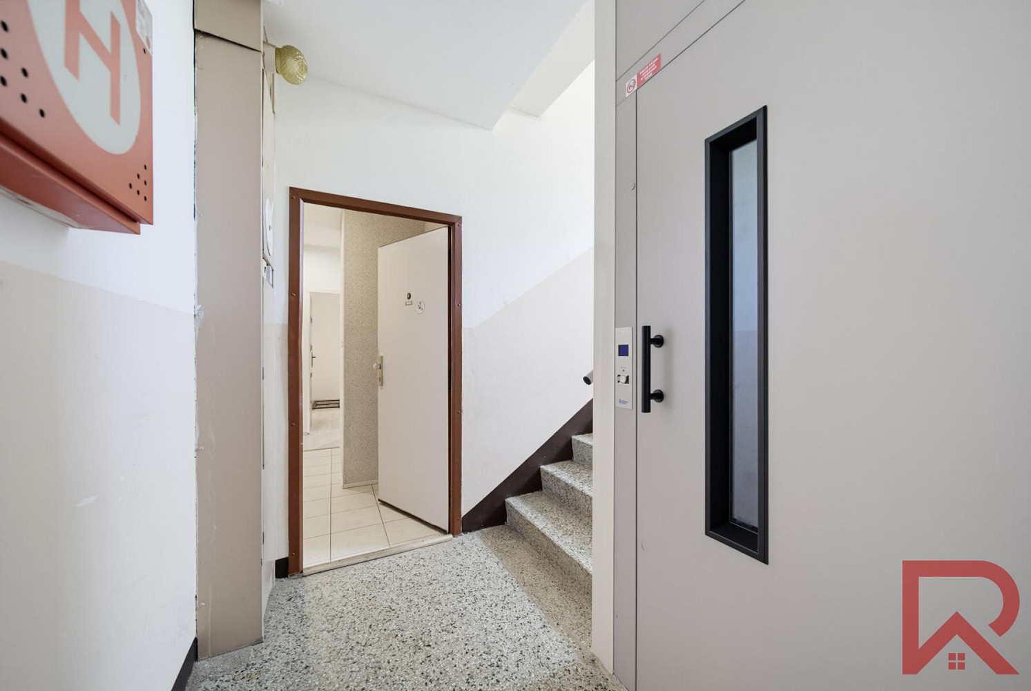 Prodej bytu 2+1 61 m² – fotografie 2