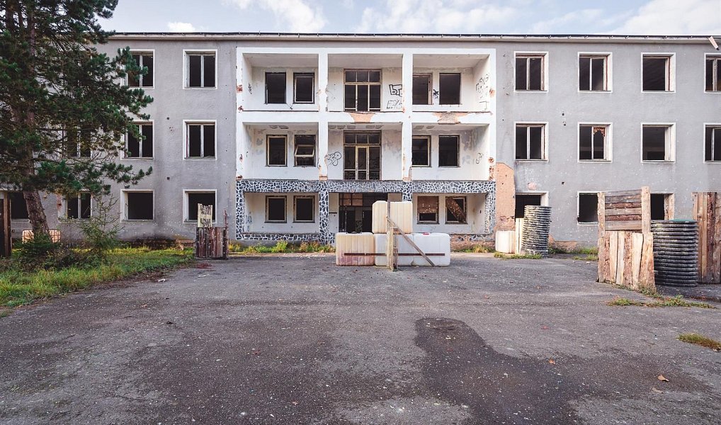 Prodej komerčního objektu (jiného typu) 2 000 m², Pernarec – náhled fotky 6