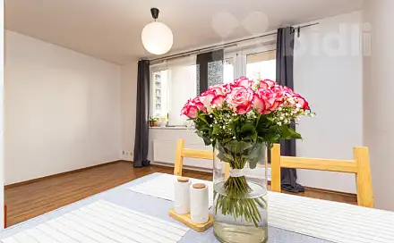 Prodej bytu 1+kk 39 m², Hnězdenská, Praha 8 - Troja