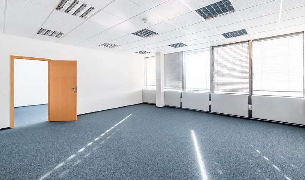 Pronájem kanceláře 152 m², Praha – náhled fotky 6