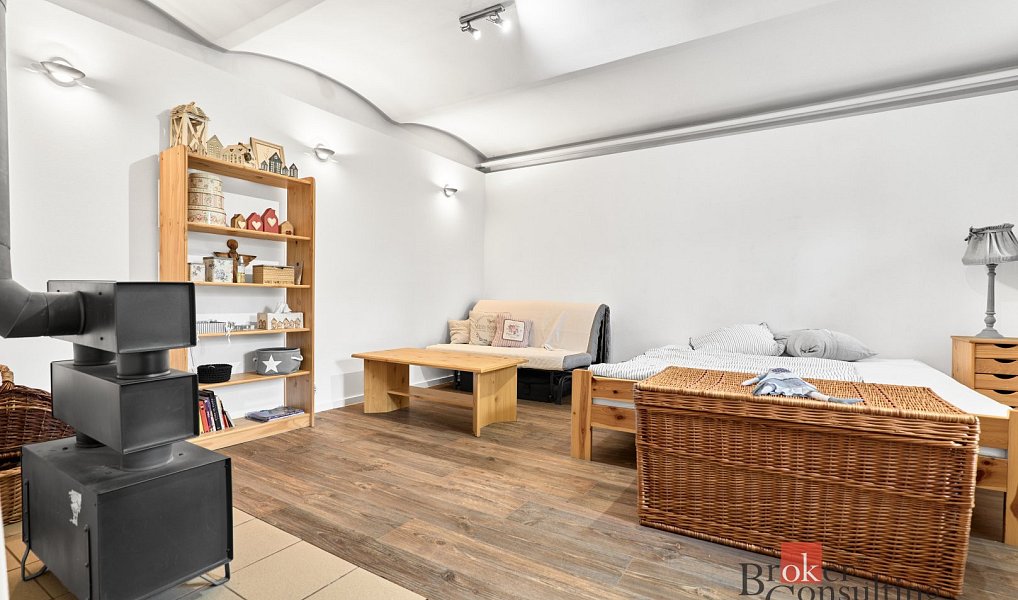 Prodej domu 361 m² s pozemkem 4 015 m², Nejdek – náhled fotky 23