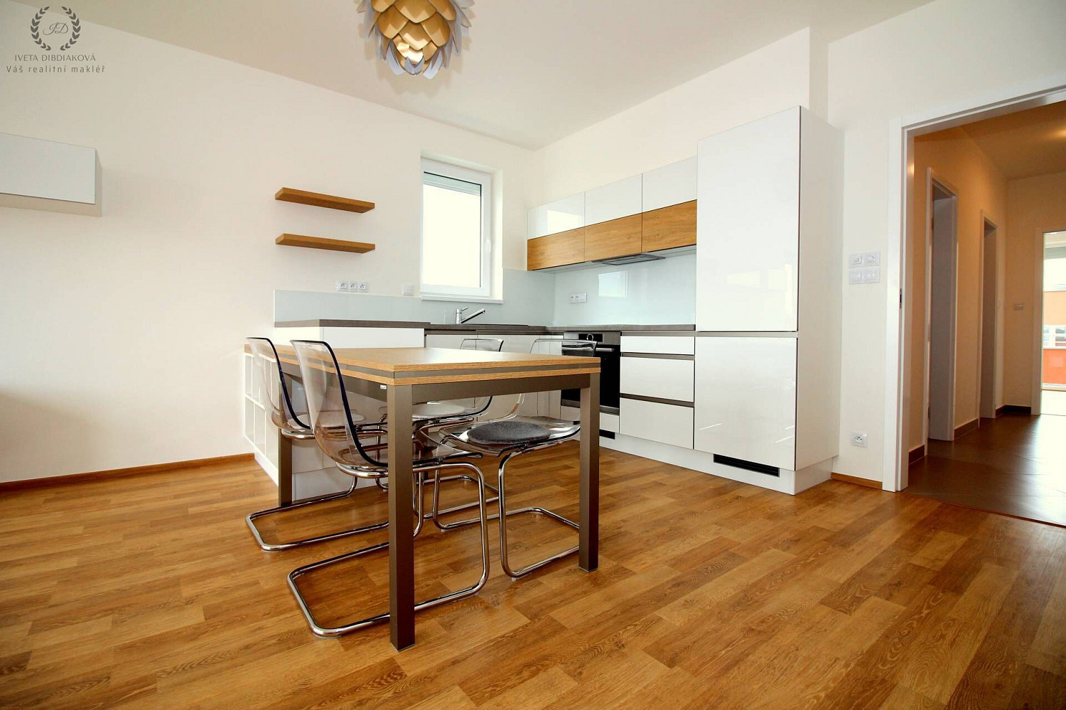 Pronájem bytu 2+kk 71 m² – fotografie 3