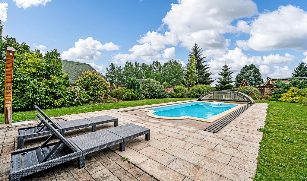 Prodej domu 850 m² s pozemkem 1 600 m², Nový Bor – náhled fotky 12