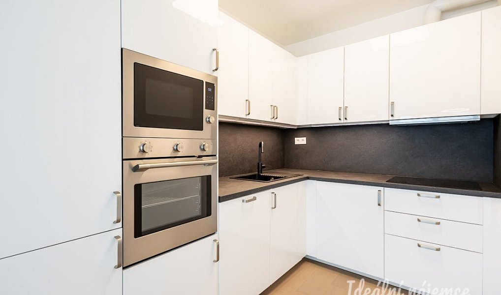 Pronájem bytu 2+kk 52 m², Praha – náhled fotky 3