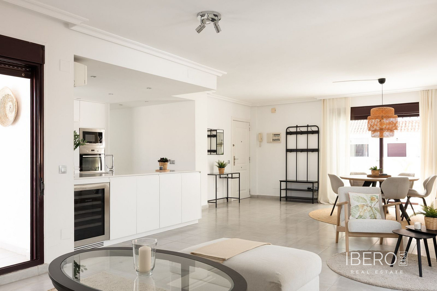 5+kk Apartment in Marbella, Nueva Andalucía - View 4