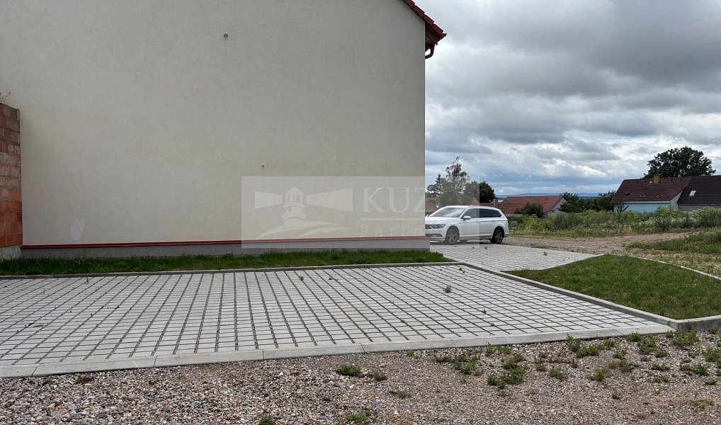 Pronájem komerčního pozemku 13 m², Dobříč – náhled fotky 3