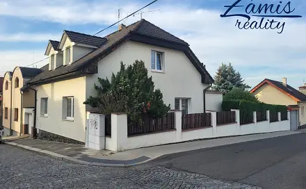 Prodej domu 154 m² s pozemkem 404 m², Dlouhá, Kladno - Kročehlavy