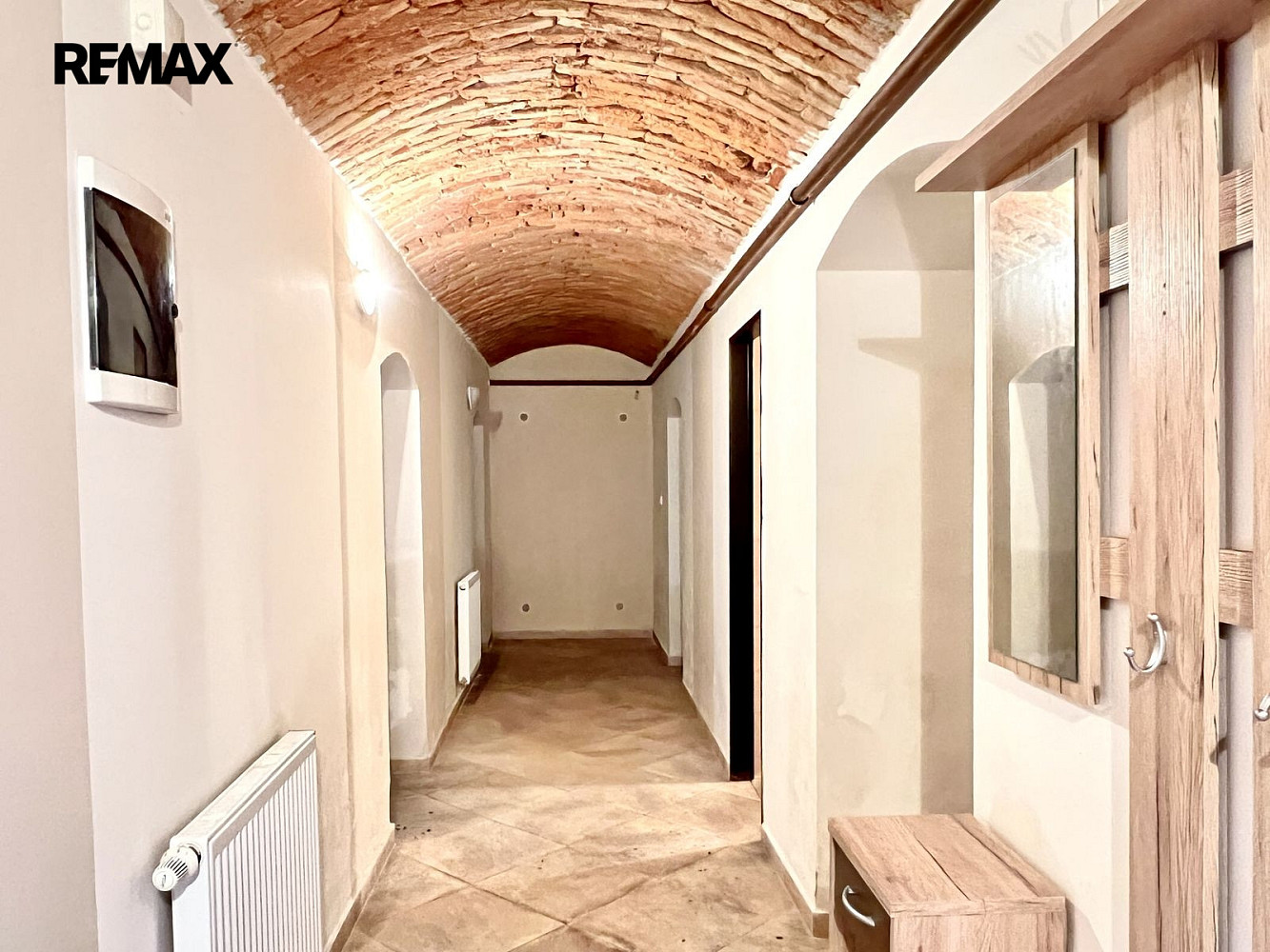 Pronájem komerčního objektu (jiného typu) 95 m²