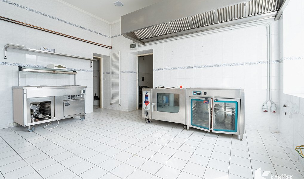 Prodej restaurace 454 m², Malínky – náhled fotky 8