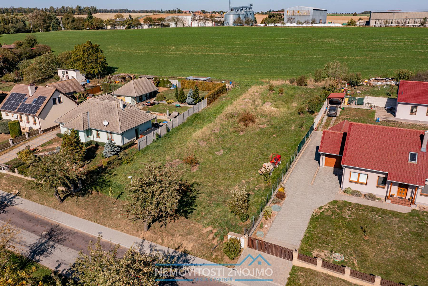 Prodej stavebního pozemku 1 240 m²