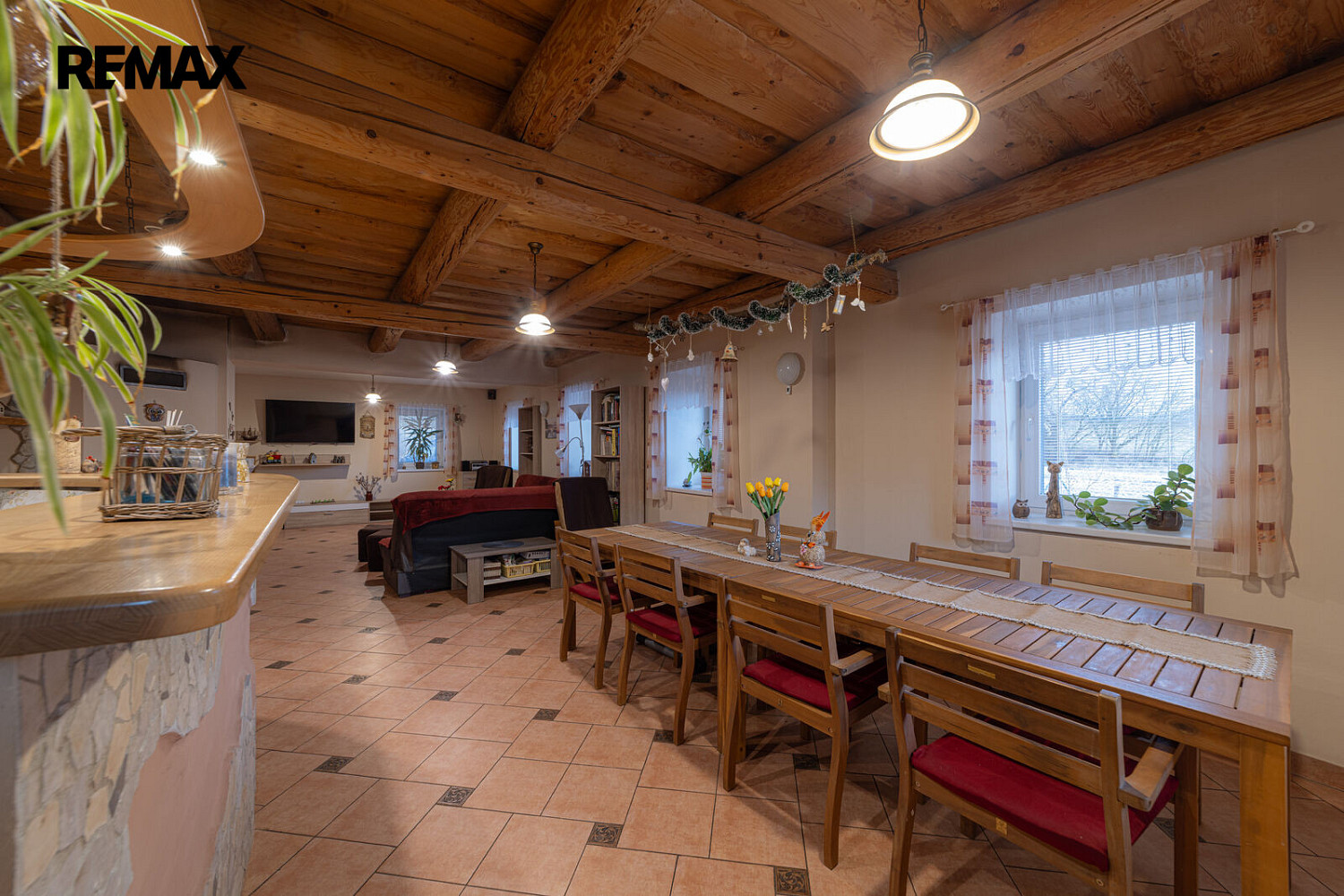 Prodej domu 850 m² s pozemkem 1 719 m²