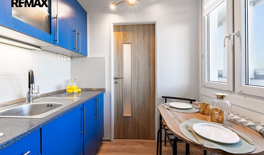 Prodej bytu 1+1 38 m², Praha – náhled fotky 7