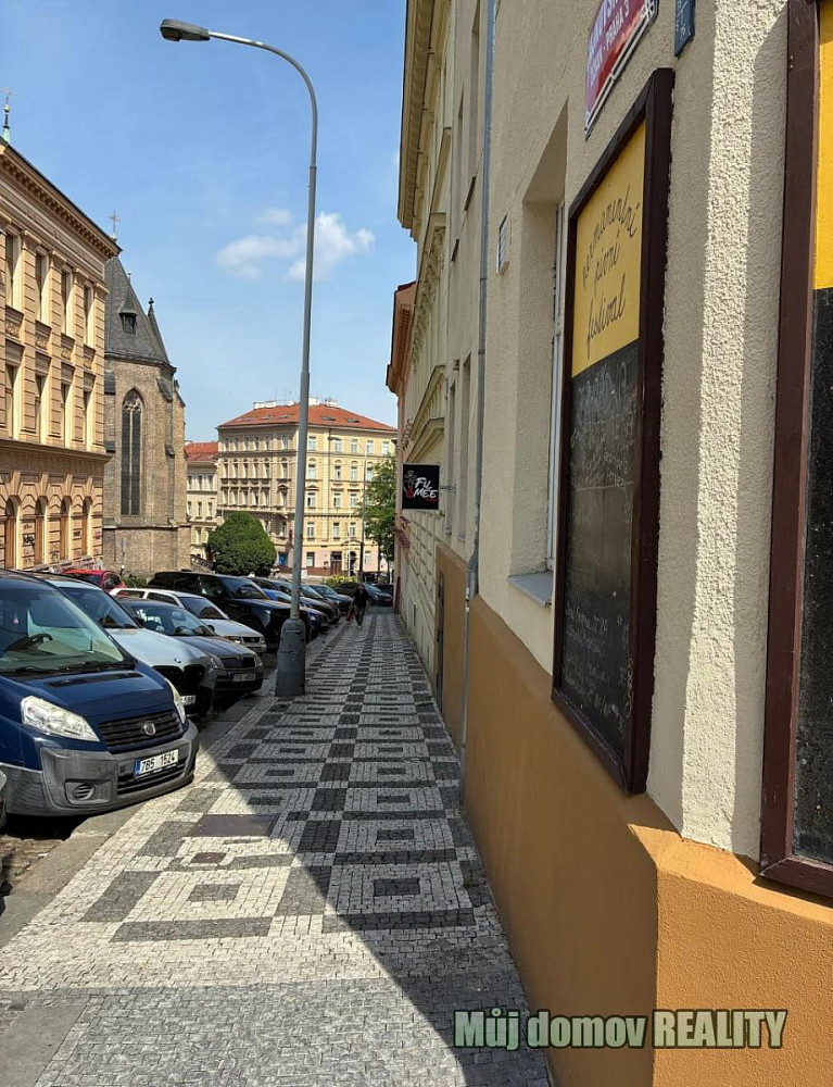 Pronájem komerčního objektu (jiného typu) 130 m²