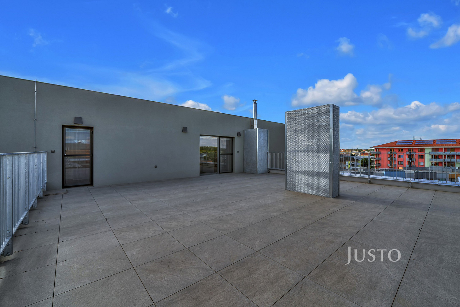 Pronájem bytu 3+kk 80 m² – fotografie 2