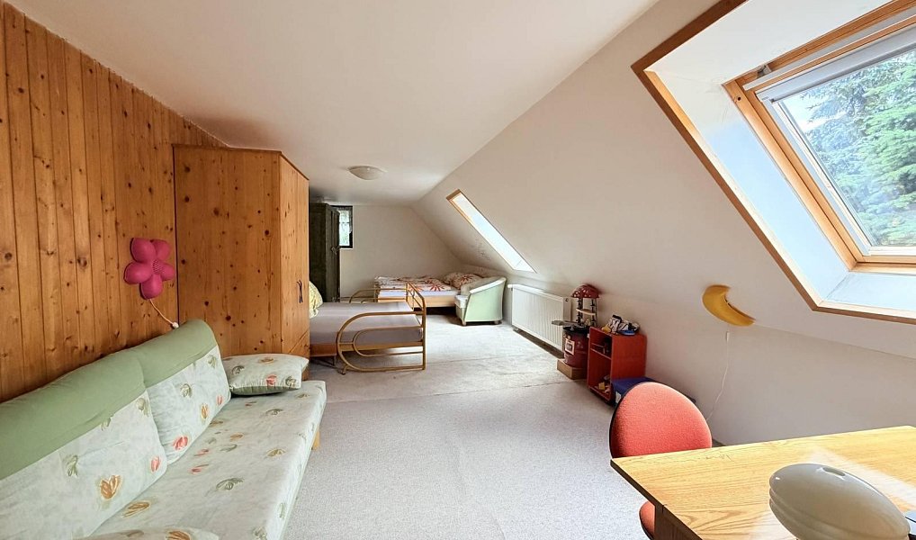 Prodej domu 200 m² s pozemkem 1 124 m², Klíny – náhled fotky 12