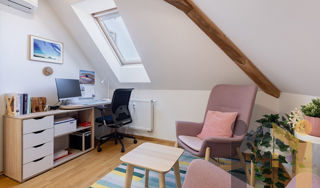 Prodej bytu 4+kk 96 m², Praha – náhled fotky 2