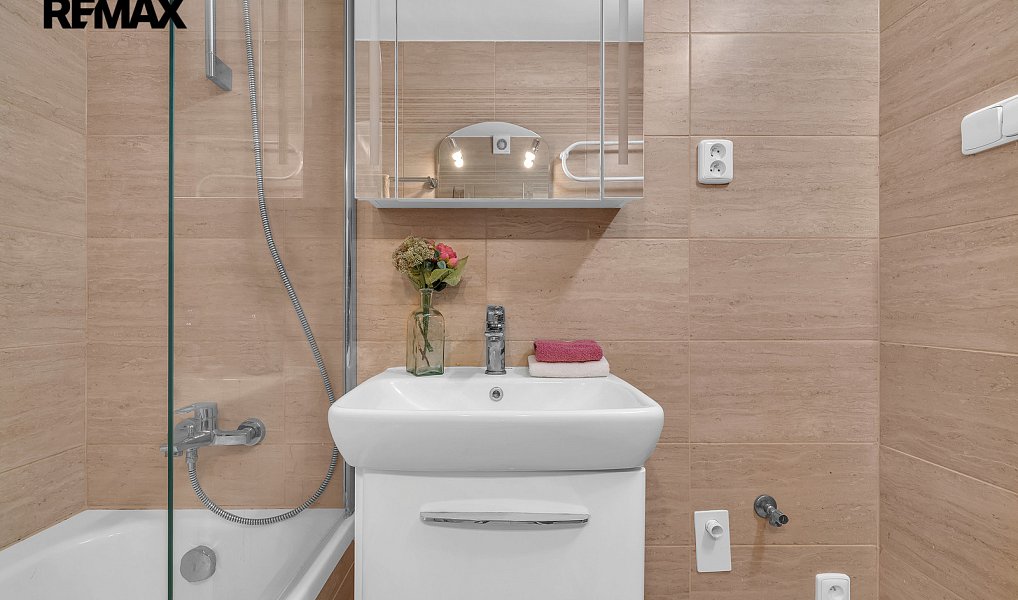 Prodej bytu 3+1 74 m², Praha – náhled fotky 23
