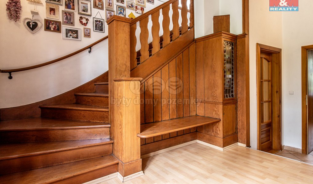 Prodej domu 250 m² s pozemkem 2 077 m², Nový Bor – náhled fotky 11
